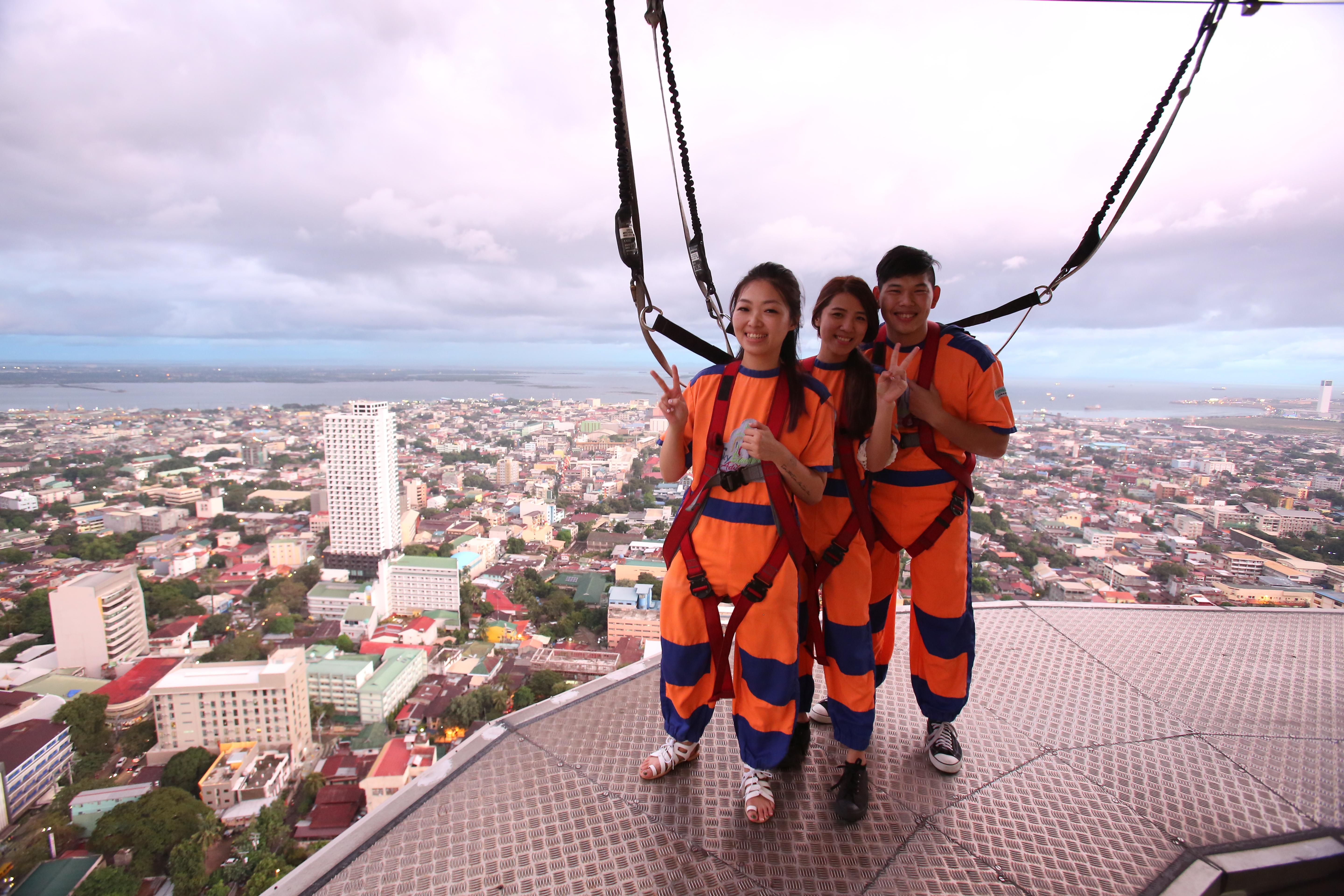Crown Regency Hotel & Towers Cebu Stadt Exterior foto