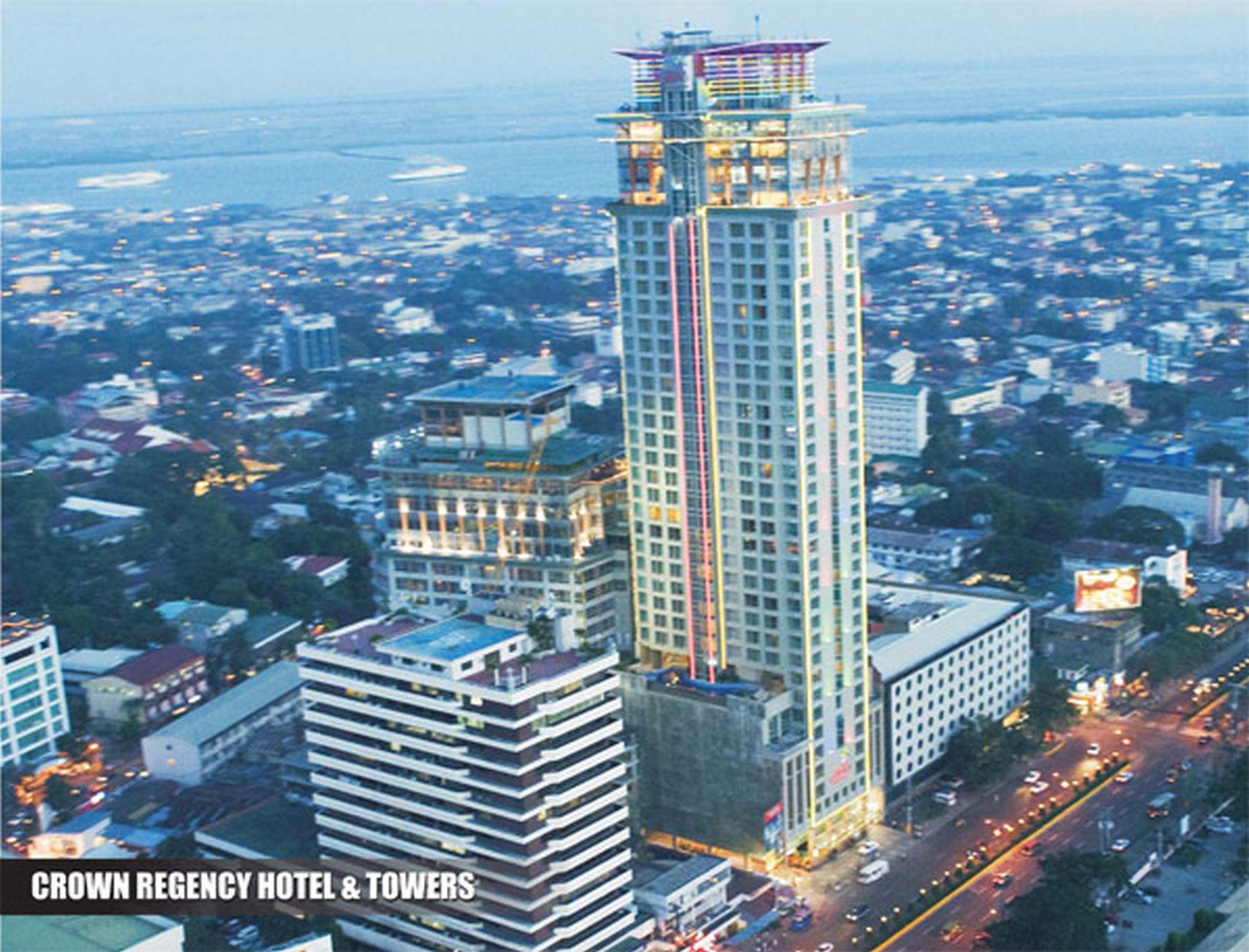 Crown Regency Hotel & Towers Cebu Stadt Exterior foto
